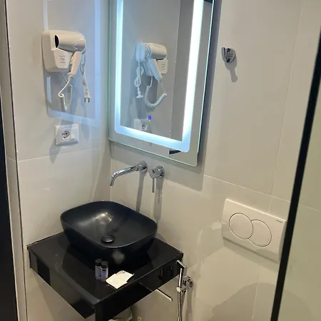 Center Sunrise Ksamil