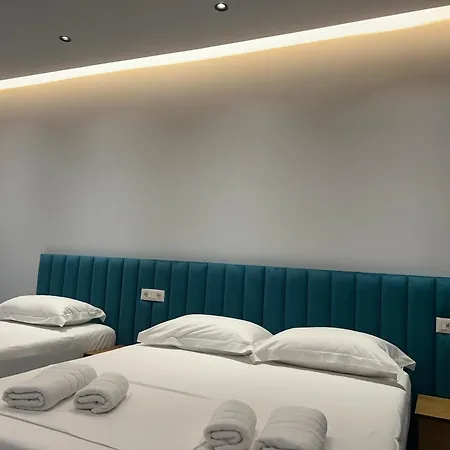 Center Sunrise * Ksamil