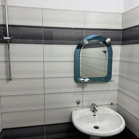 Villa Center & Pool *