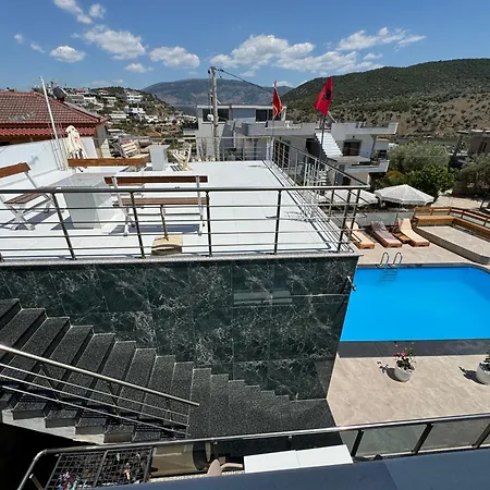 Center & Pool Ksamil