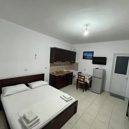 Center & Pool Villa Ksamil