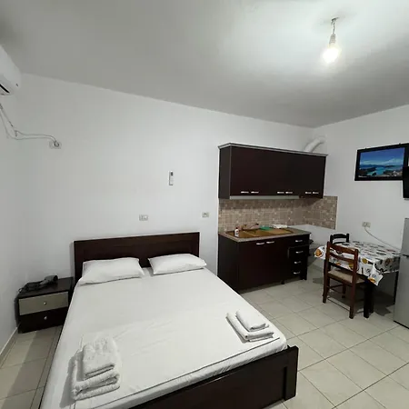 Villa Center & Pool Ksamil